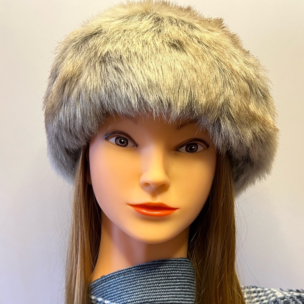 Vintage Look Women’s Faux Fur Hat